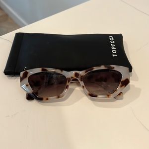 Topfox turtle print sunglasses